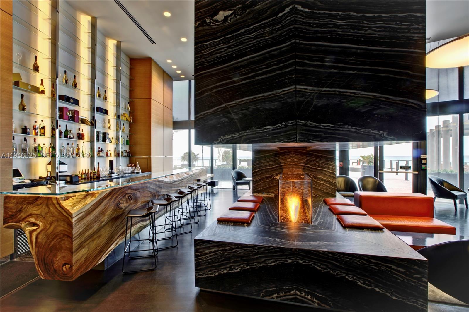 18555 COLLINS AVENUE COND - Residential