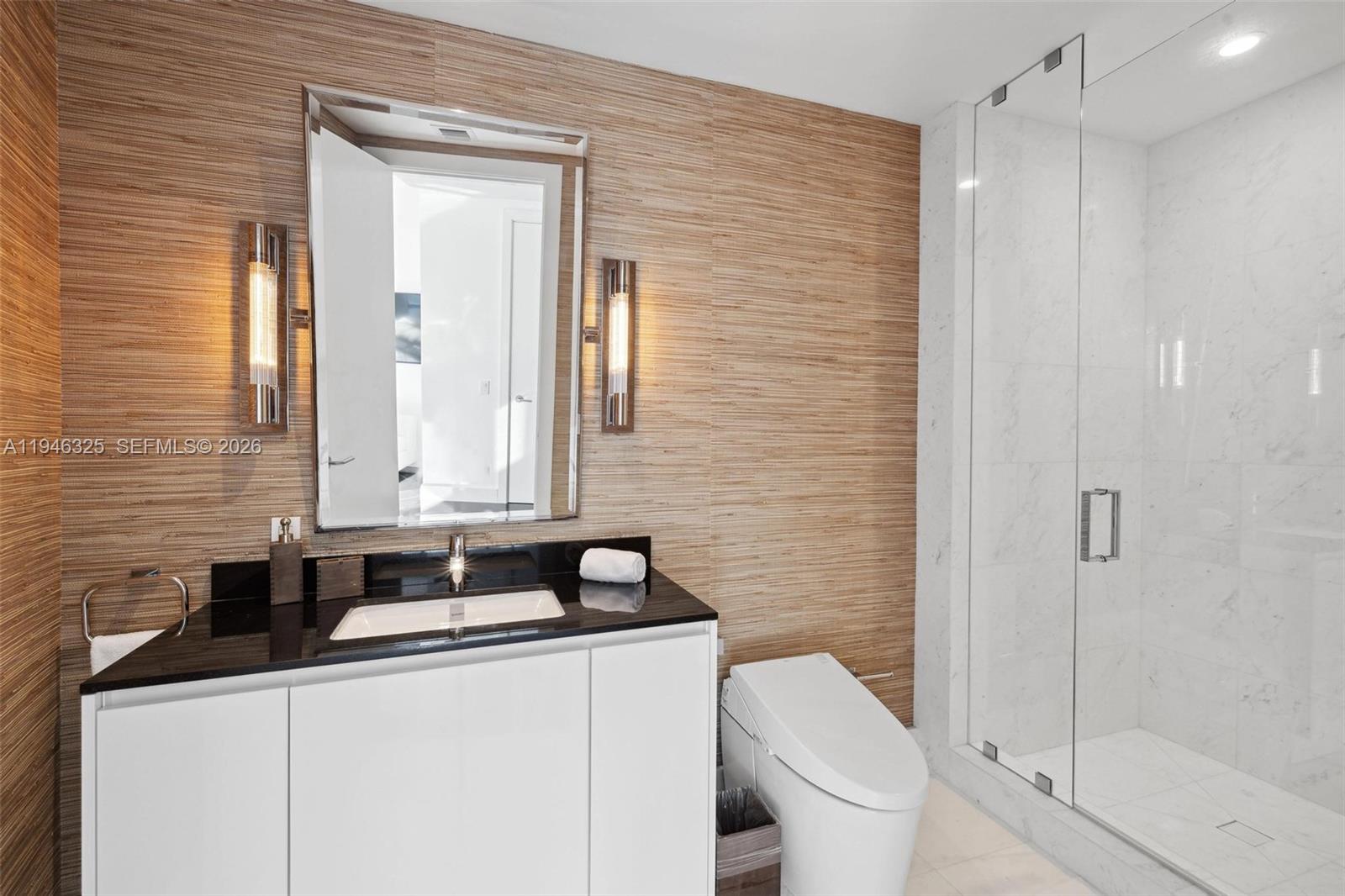 18555 COLLINS AVENUE COND - Residential