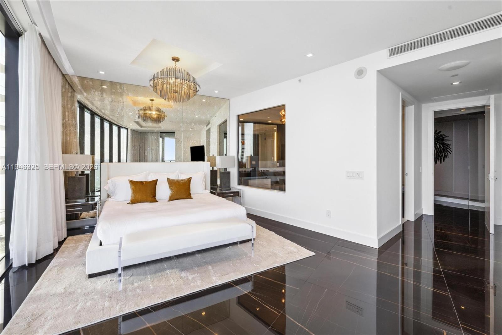 18555 COLLINS AVENUE COND - Residential