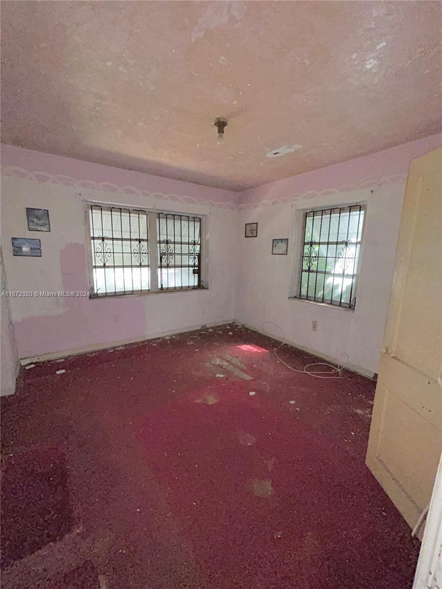 COLUMBIA PARK CORR PL - Residential