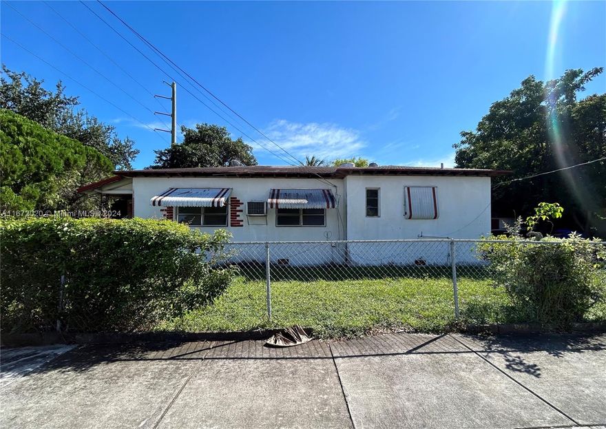 Investor Special!!!! This charming 3 bedroom 1 bathroom single family home is located in the heart of Miami and is ready for it's new project manager! Just a few minutes walking distance from Midtown/Design District and a short drive to Wynwood & Miami International Airport, this home is ideal for an investor looking to generate rental income or looking to make a major profit from a fix and flip. Cash or Investment Loans Only.