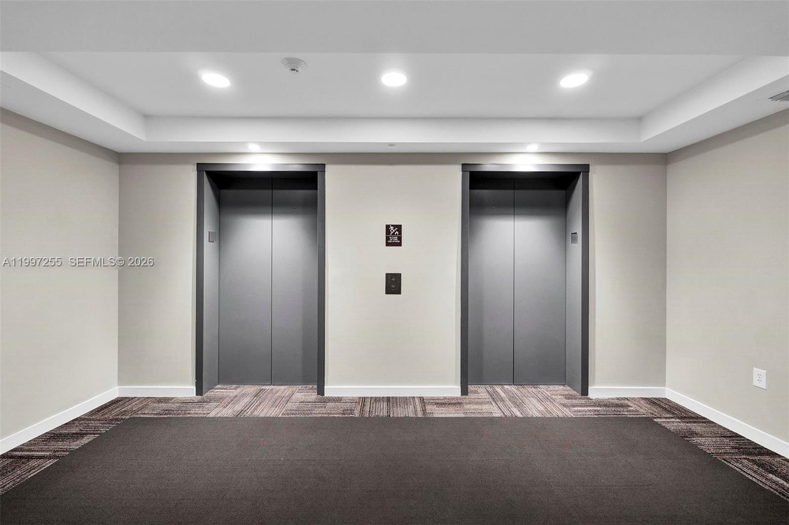 GRAND BAY COMMONS SOUTH - Residential Lease