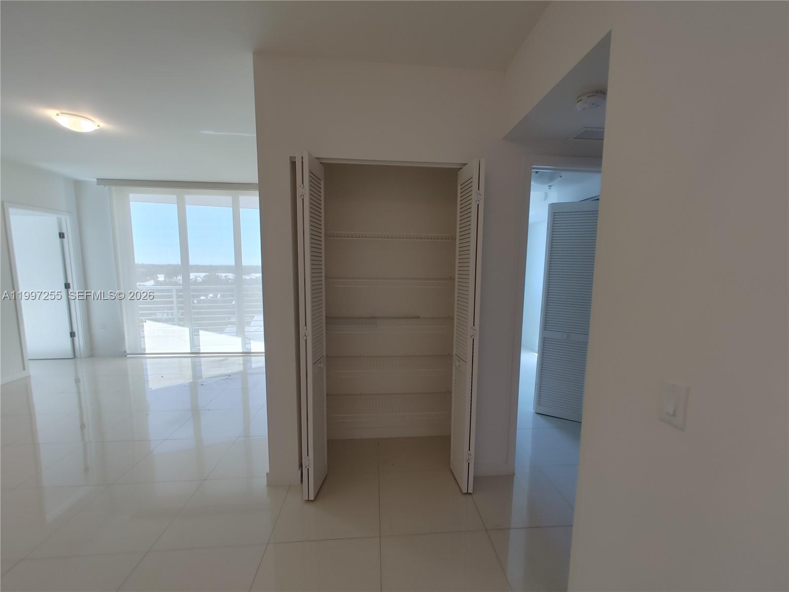 GRAND BAY COMMONS SOUTH - Residential Lease