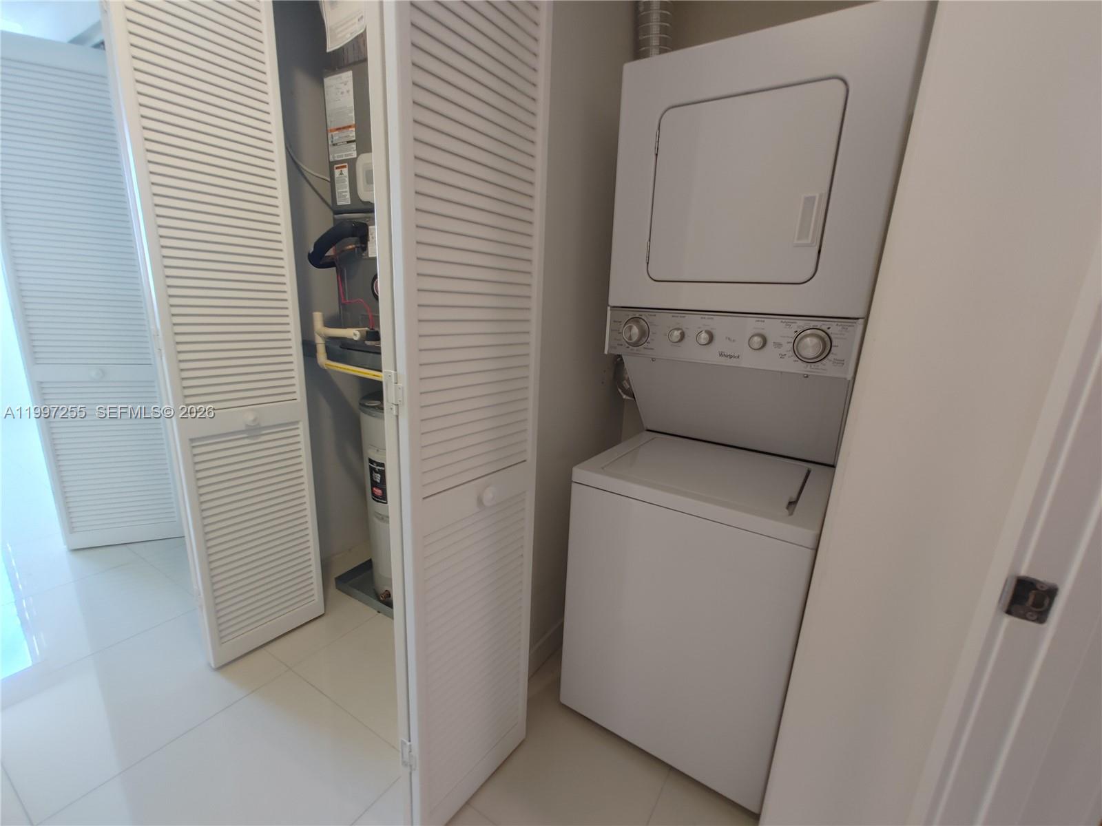 GRAND BAY COMMONS SOUTH - Residential Lease