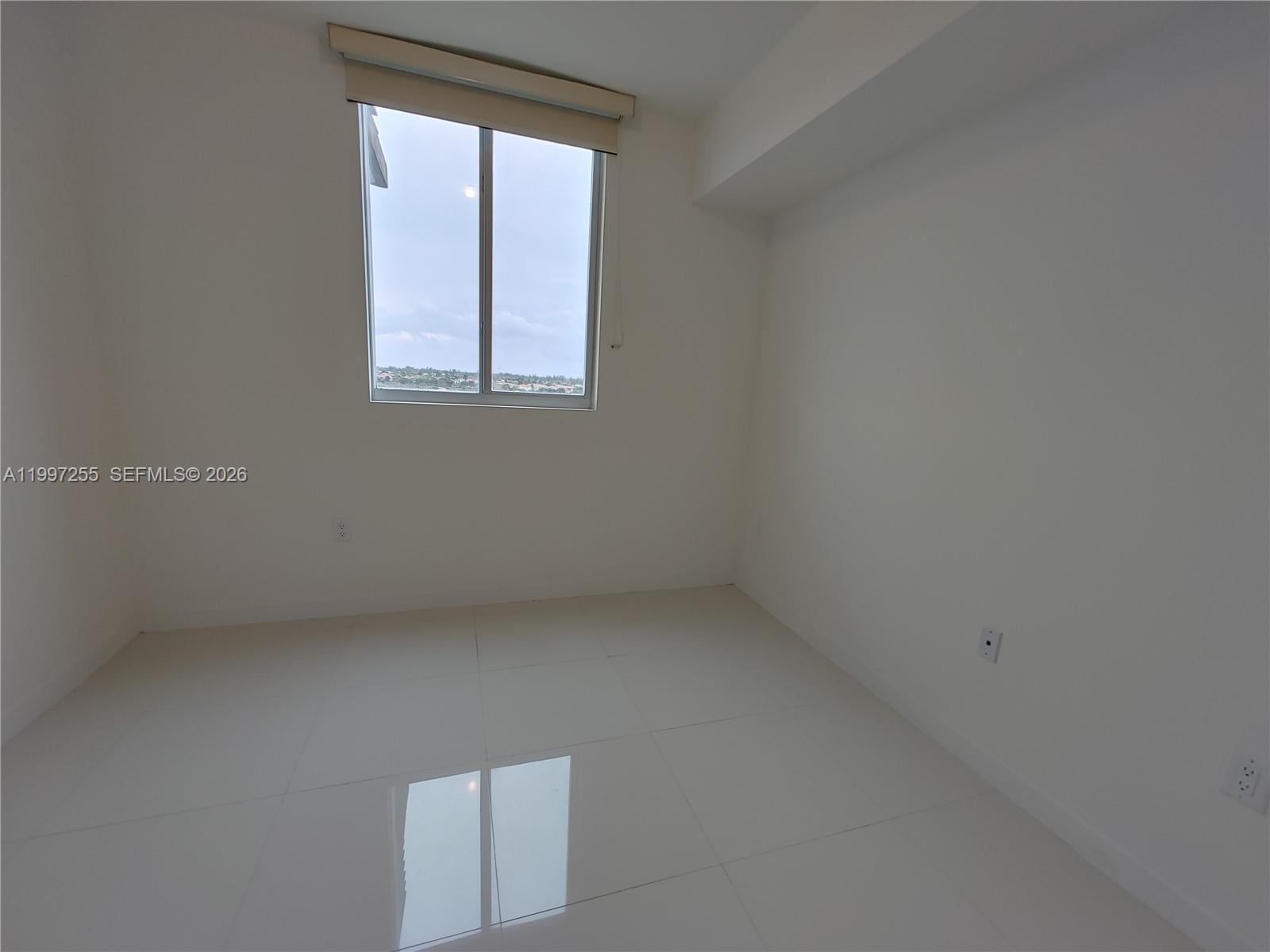 GRAND BAY COMMONS SOUTH - Residential Lease