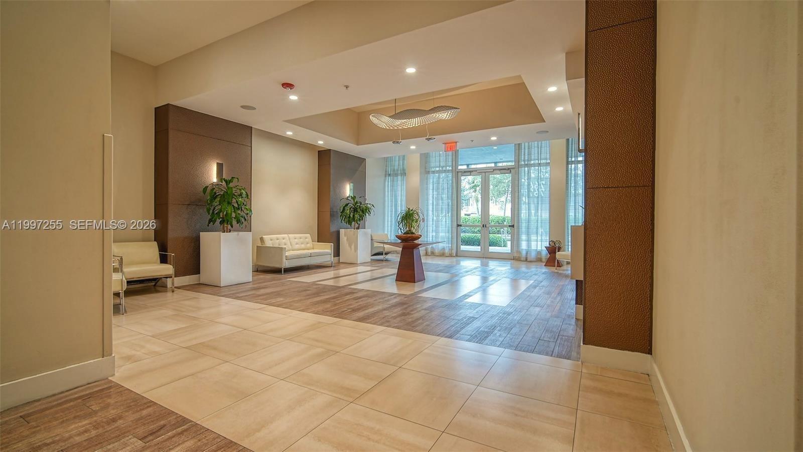 GRAND BAY COMMONS SOUTH - Residential Lease