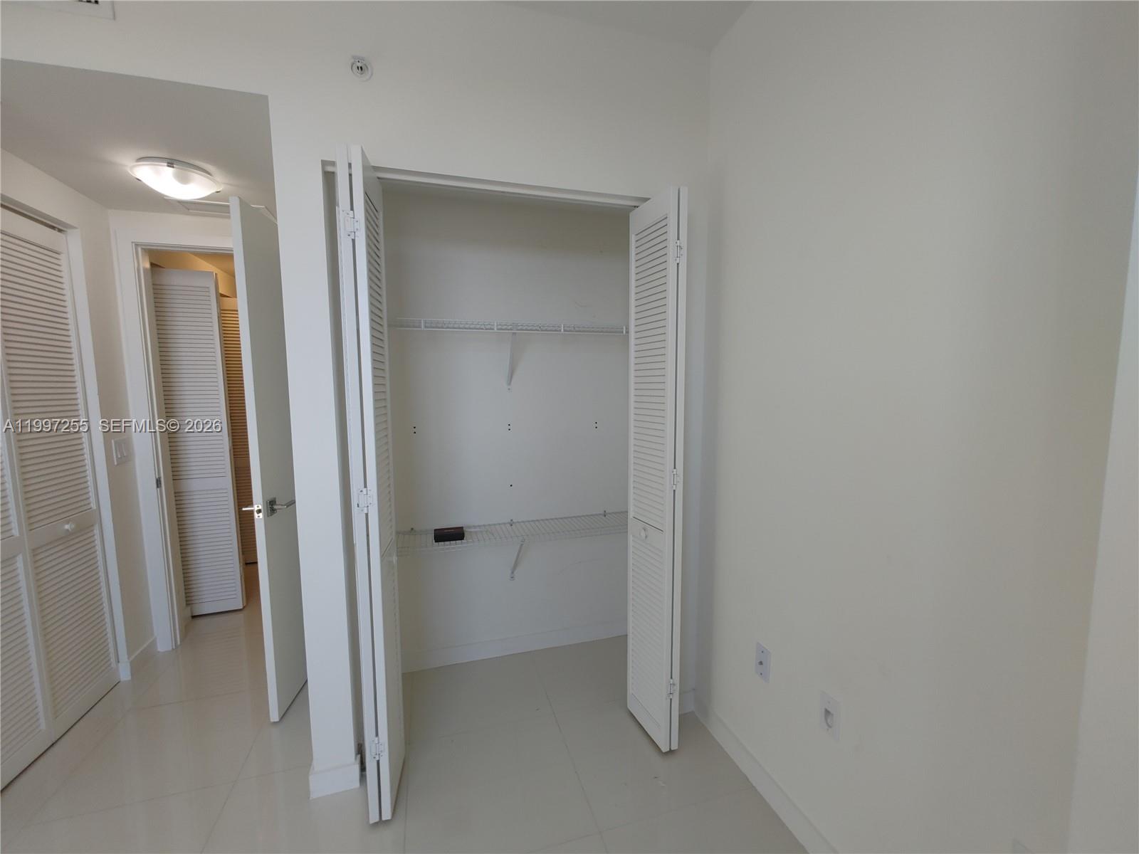 GRAND BAY COMMONS SOUTH - Residential Lease