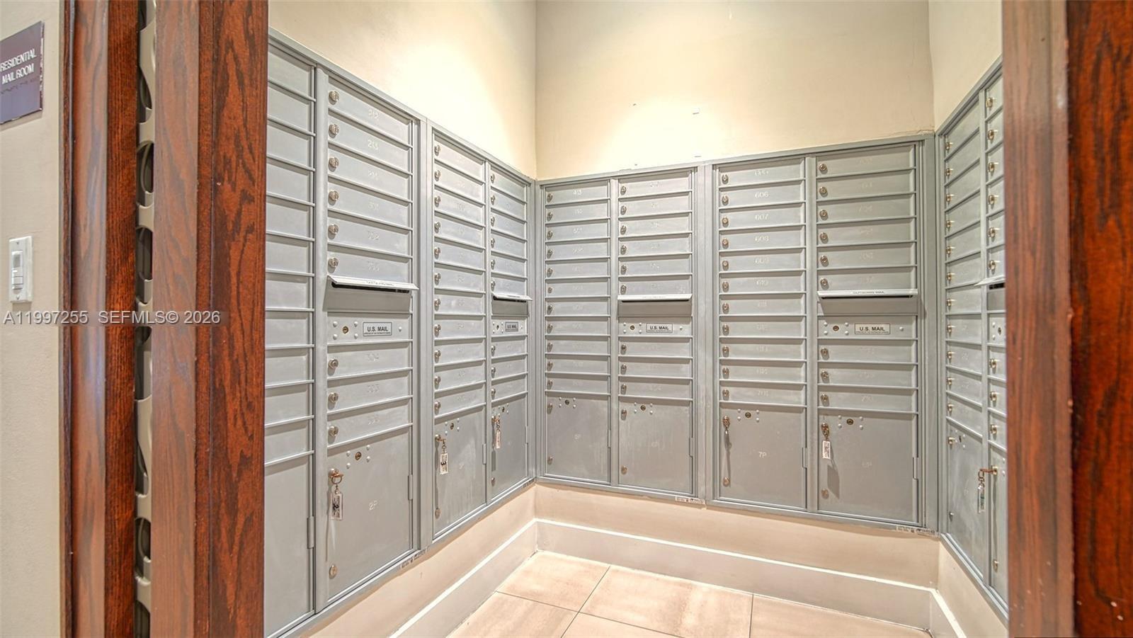 GRAND BAY COMMONS SOUTH - Residential Lease