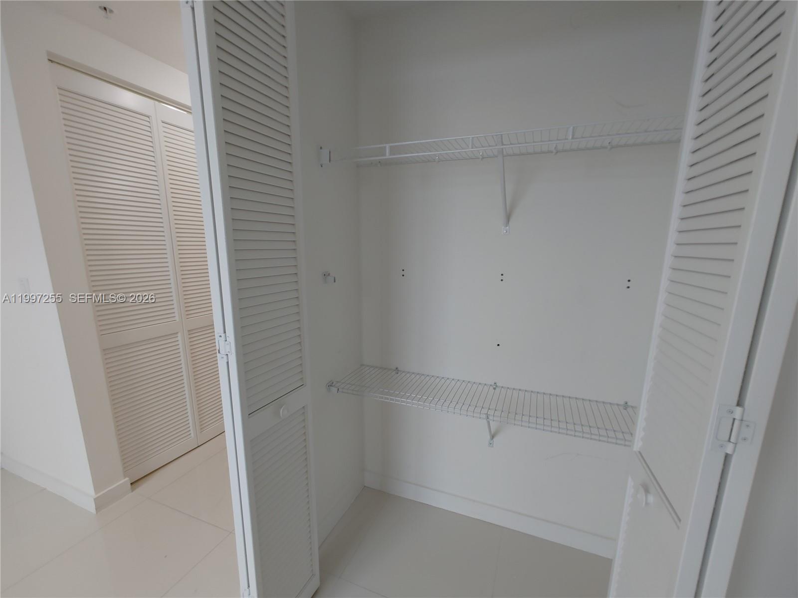 GRAND BAY COMMONS SOUTH - Residential Lease