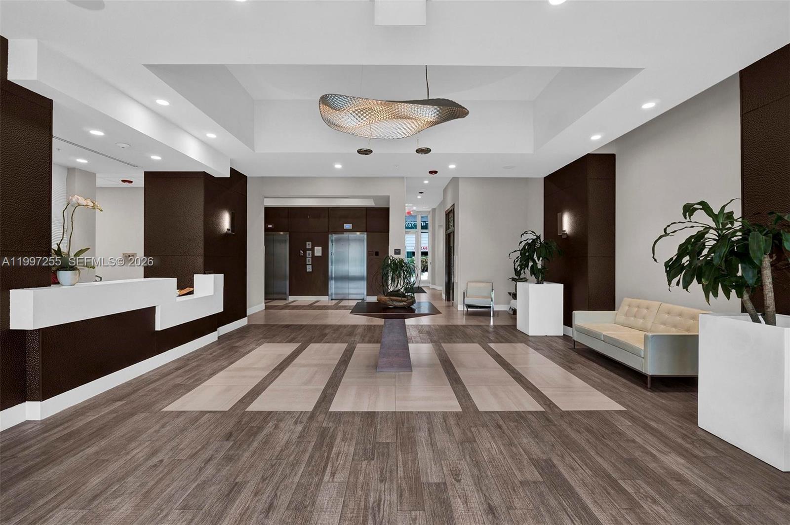 GRAND BAY COMMONS SOUTH - Residential Lease