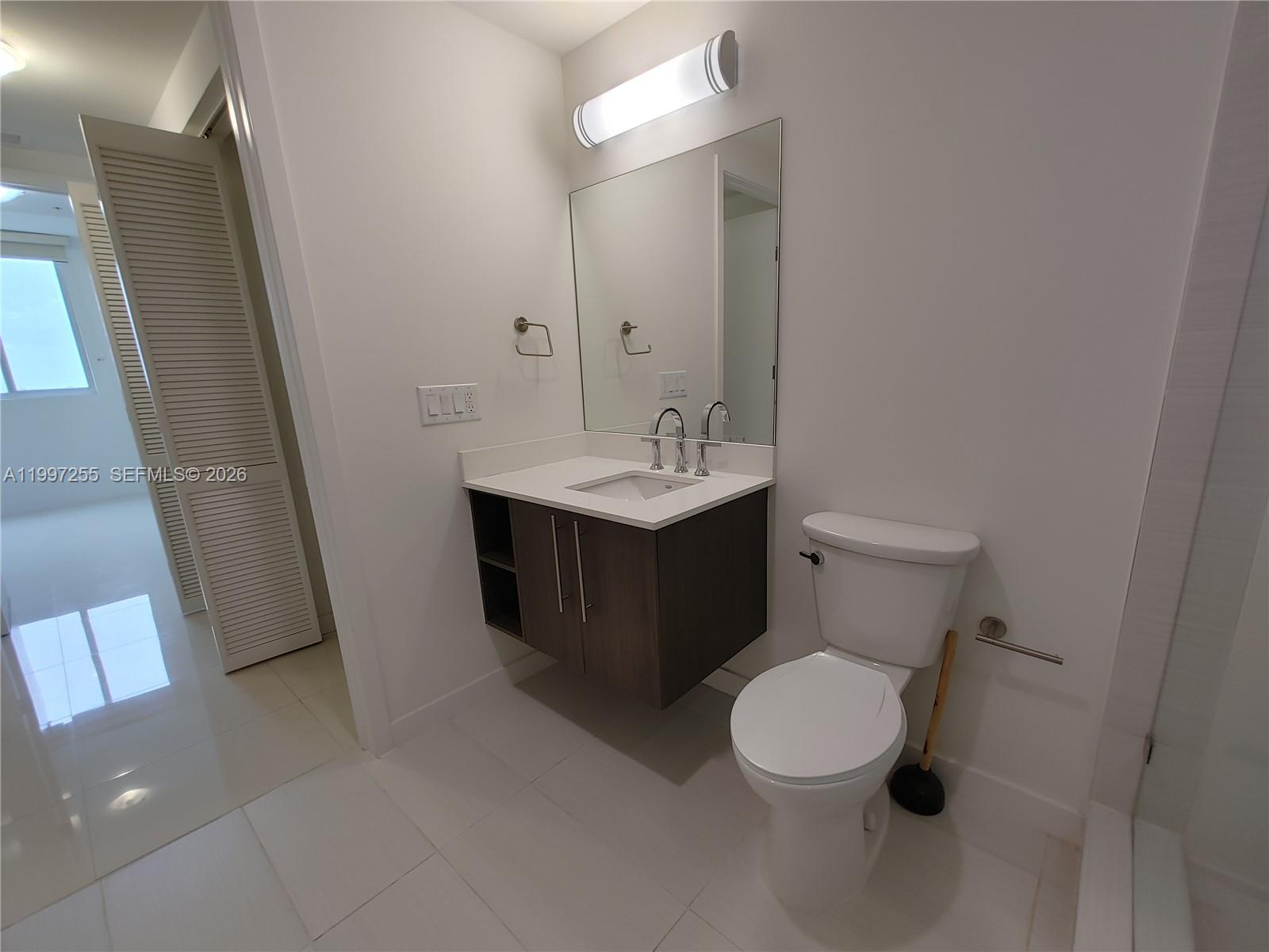 GRAND BAY COMMONS SOUTH - Residential Lease