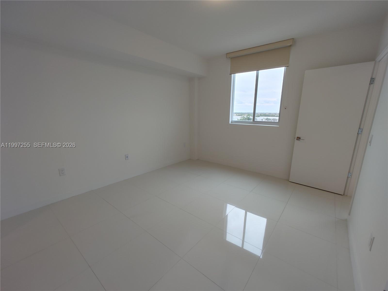 GRAND BAY COMMONS SOUTH - Residential Lease