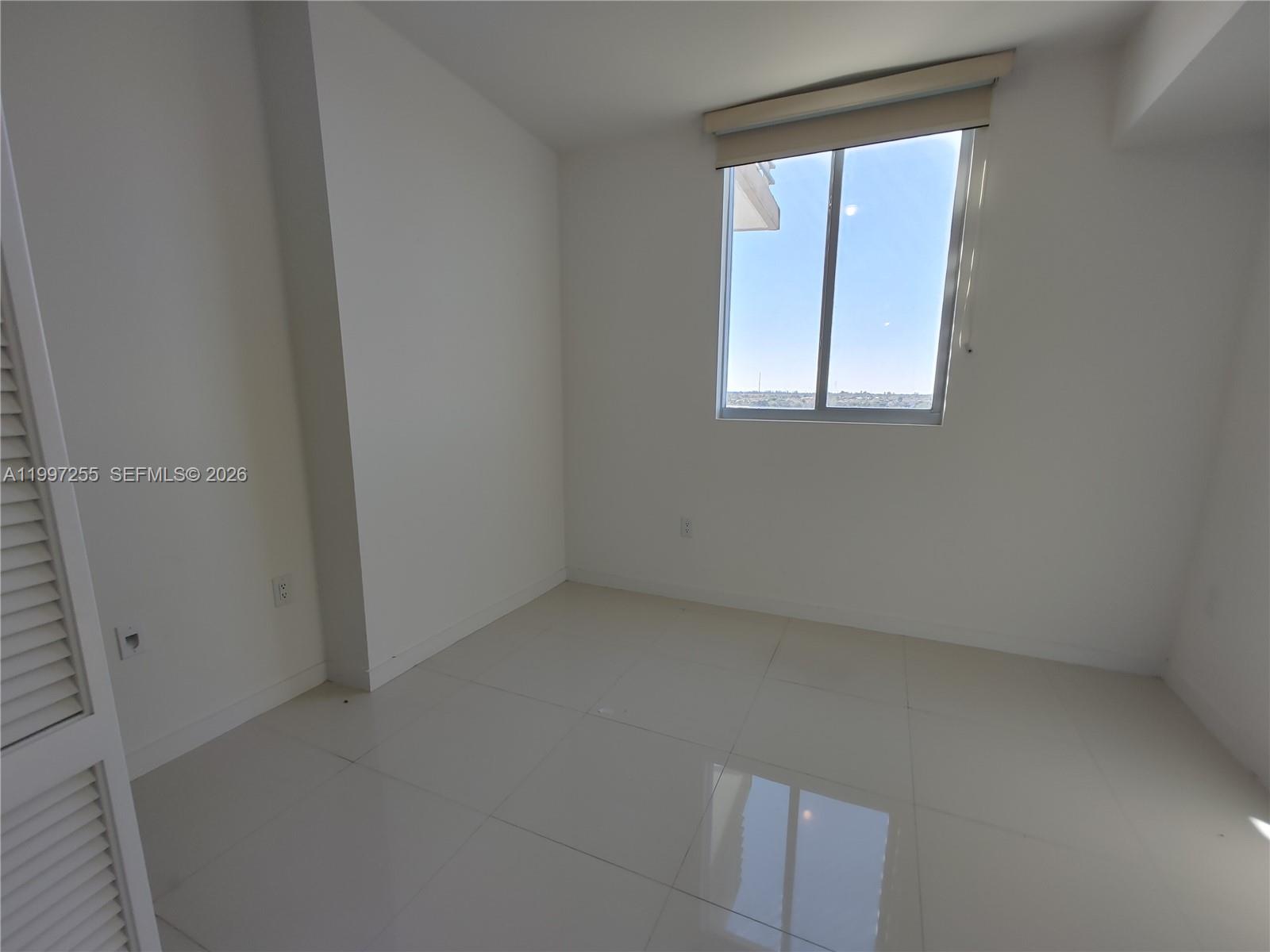 GRAND BAY COMMONS SOUTH - Residential Lease