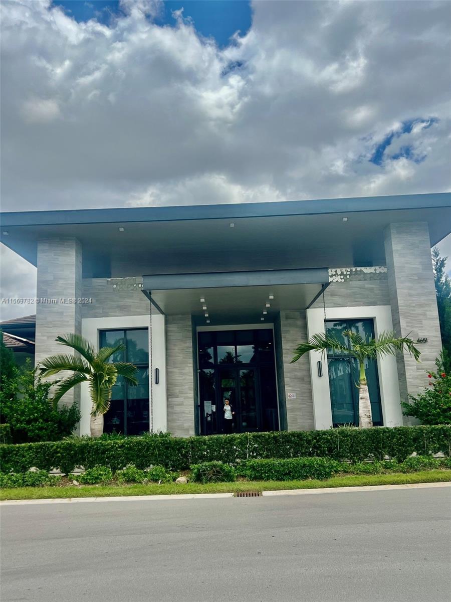 URBANA AT THE RESIDENCES - Residential