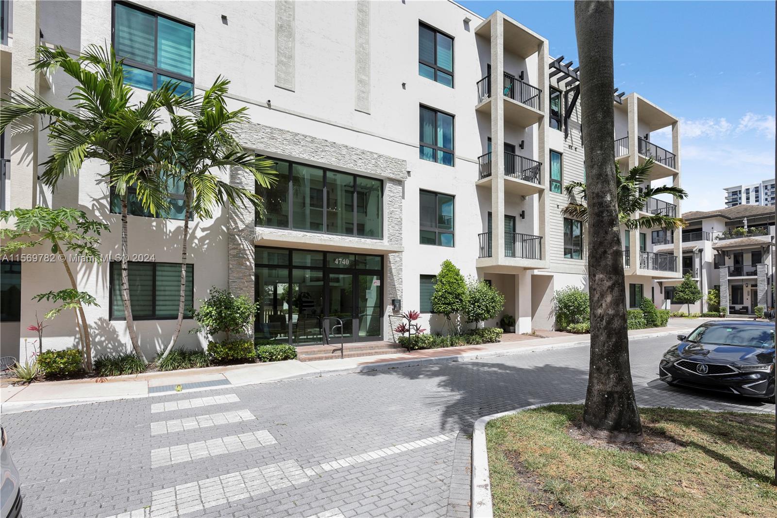 URBANA AT THE RESIDENCES - Residential