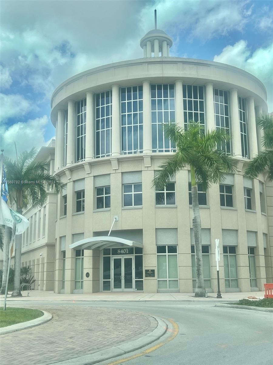 URBANA AT THE RESIDENCES - Residential