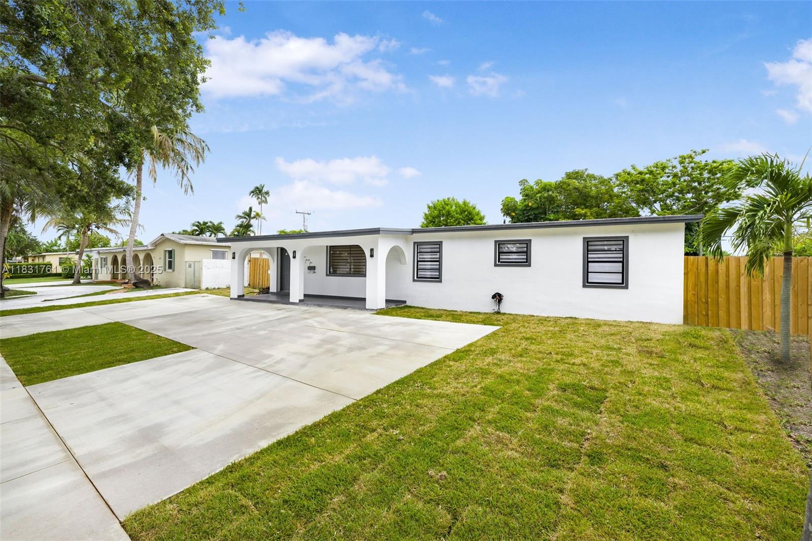 5425 SW 112th Ave