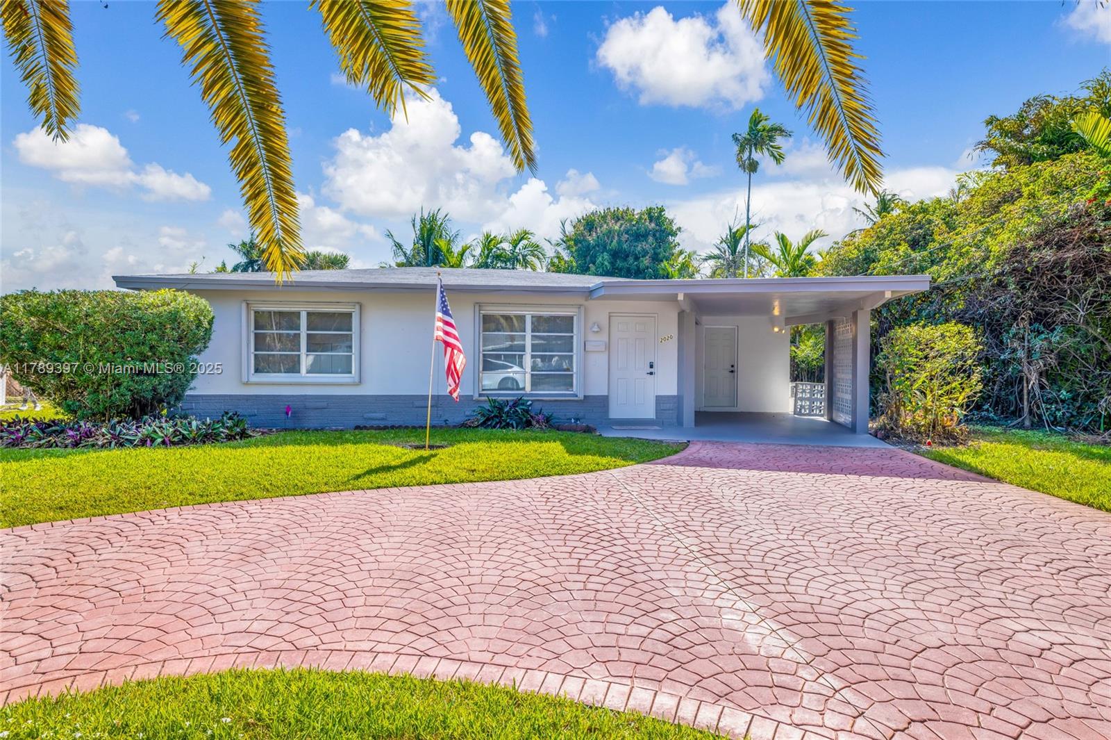 2020 NW 33rd Ct