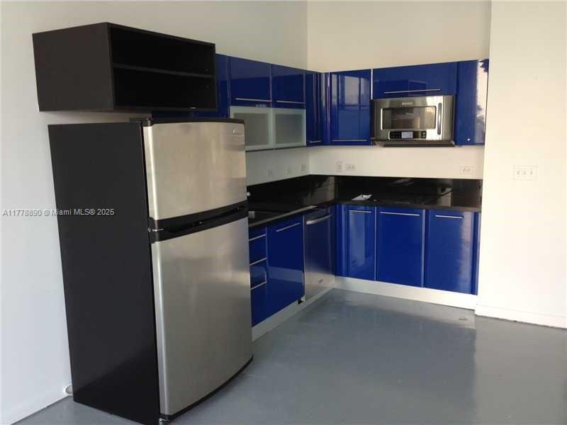 244 BISCAYNE BL 250