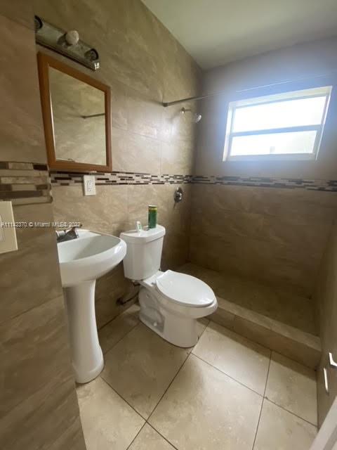 WEST BISCAYNE - Residential