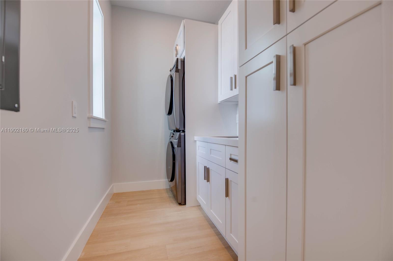 GRASSY KEY - Residential