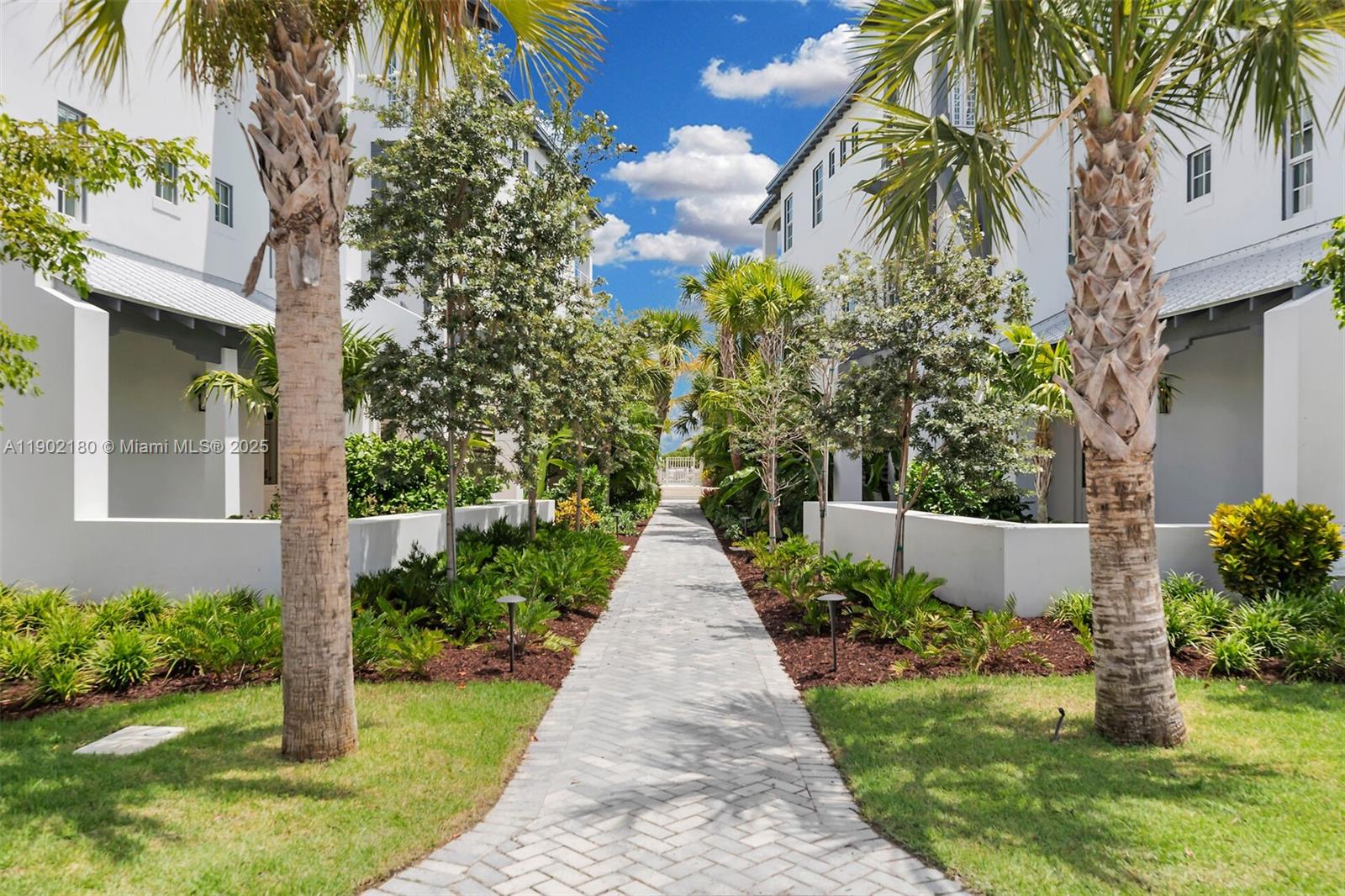 GRASSY KEY - Residential