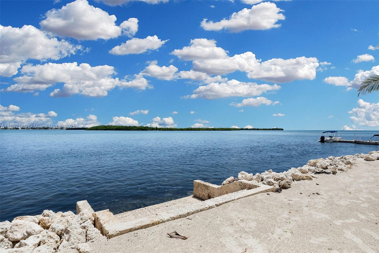 GRASSY KEY - Residential