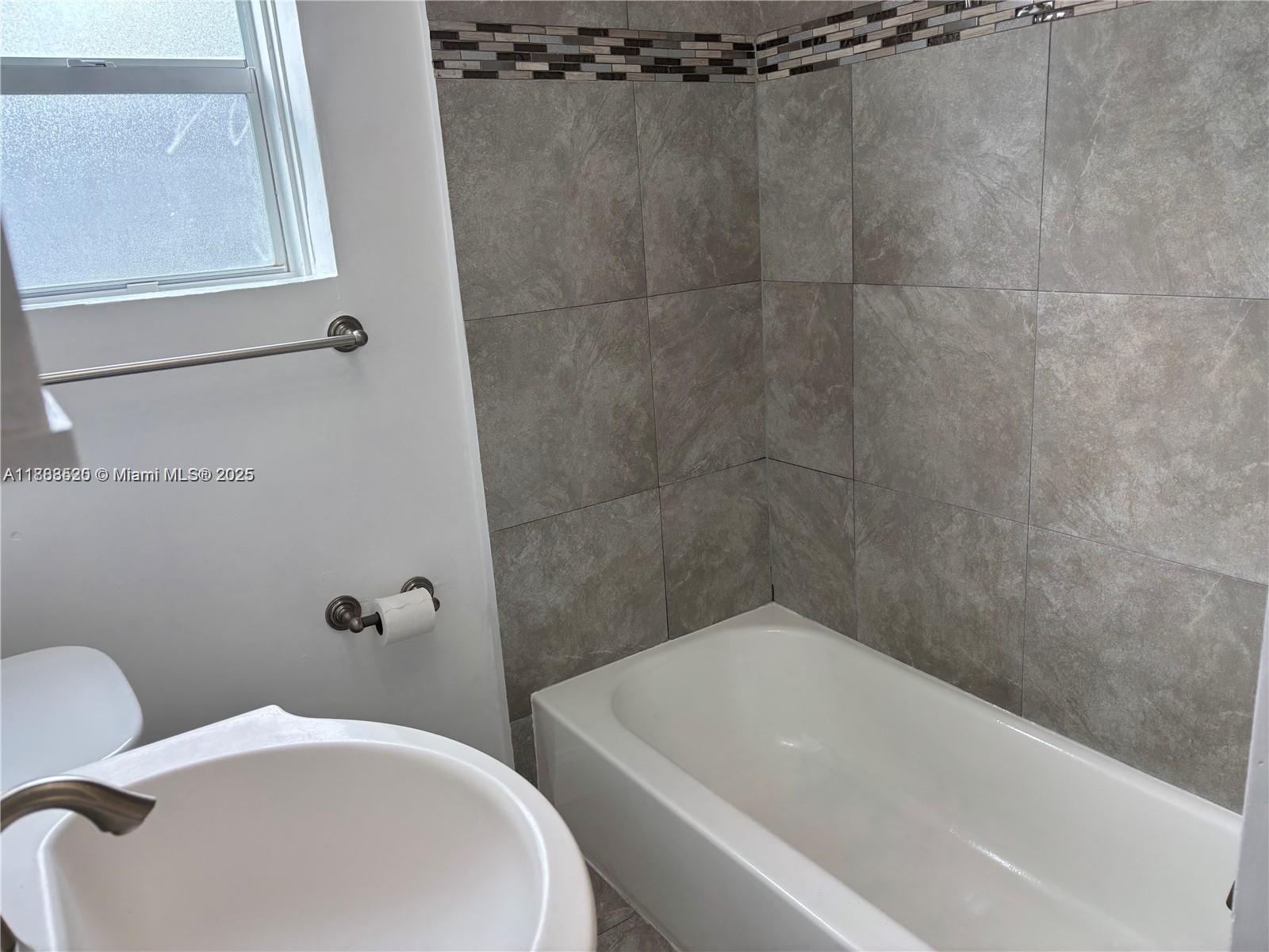 HOLLYWOOD SOUTH SIDE ADD - Residential Lease