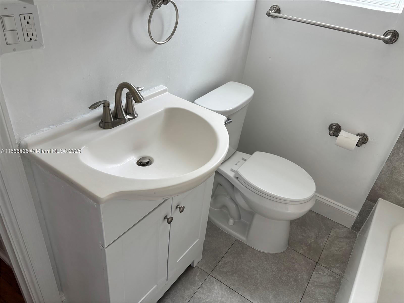 HOLLYWOOD SOUTH SIDE ADD - Residential Lease