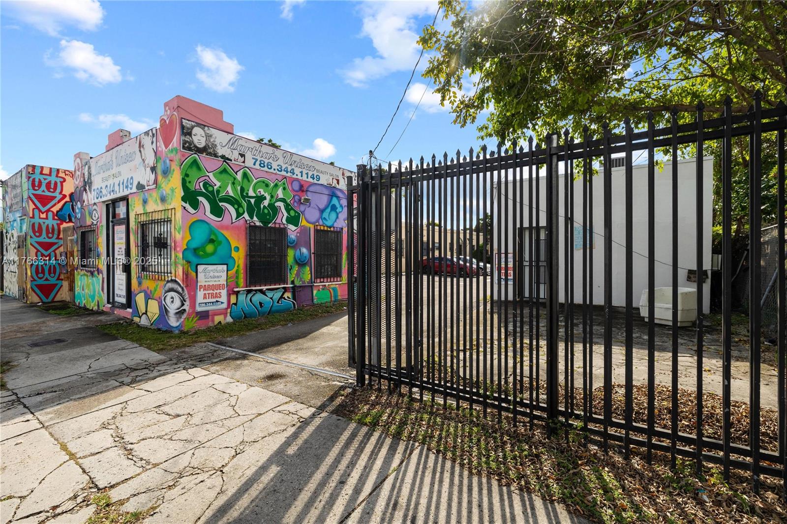 NORTHERN BLVD TRACK - Land