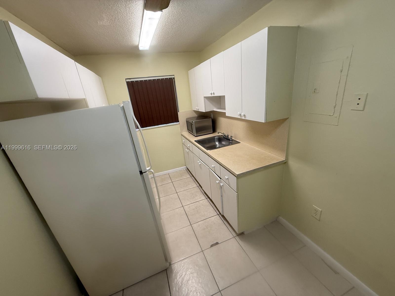 1225 W 30th St 26