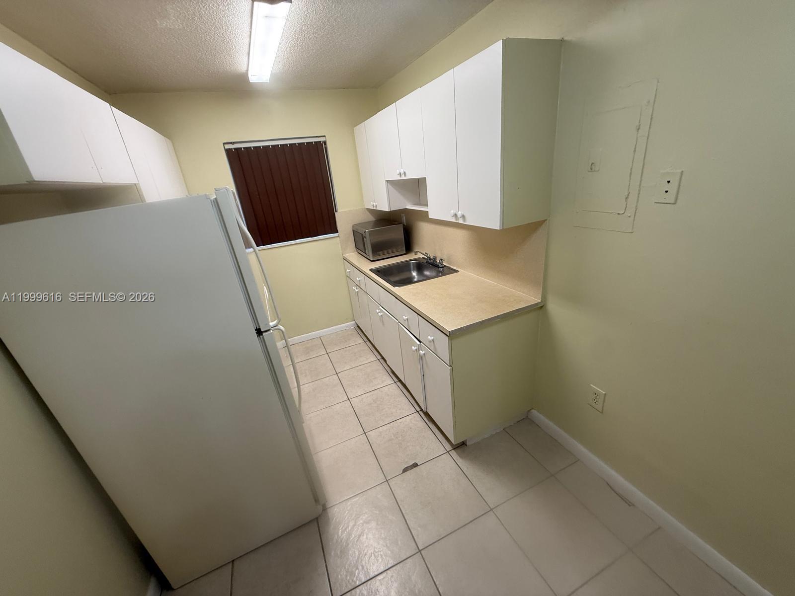 1225 W 30th St 26