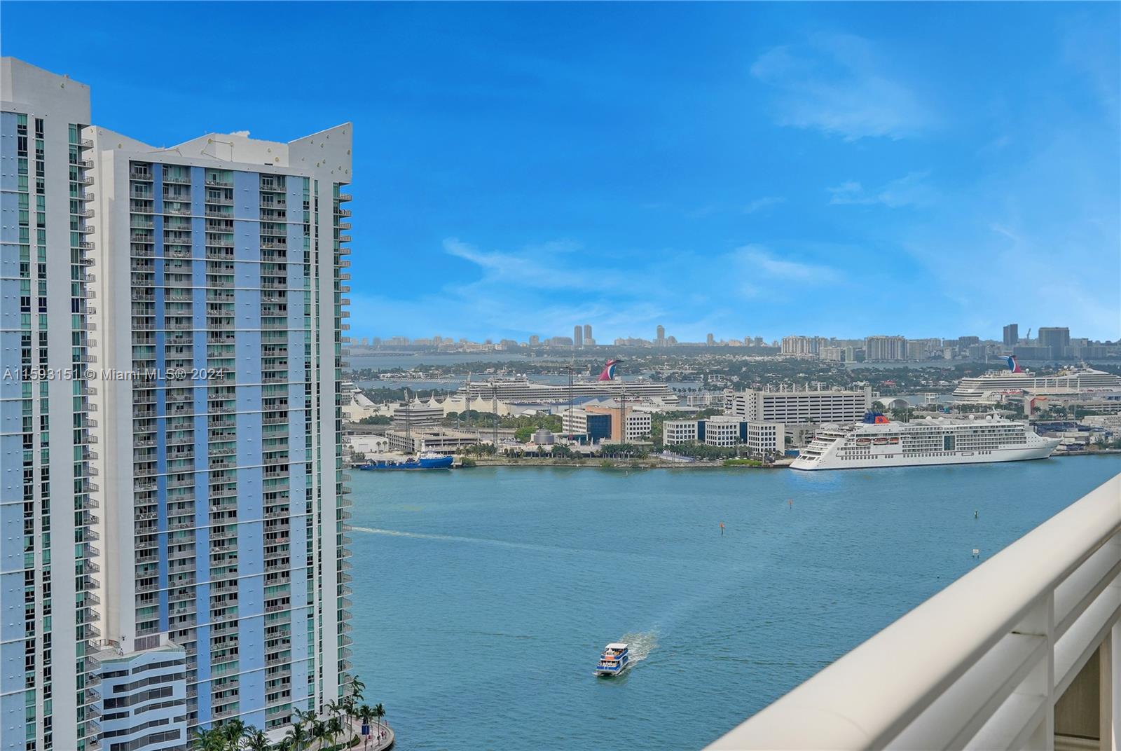 CARBONELL CONDO - Residential Lease