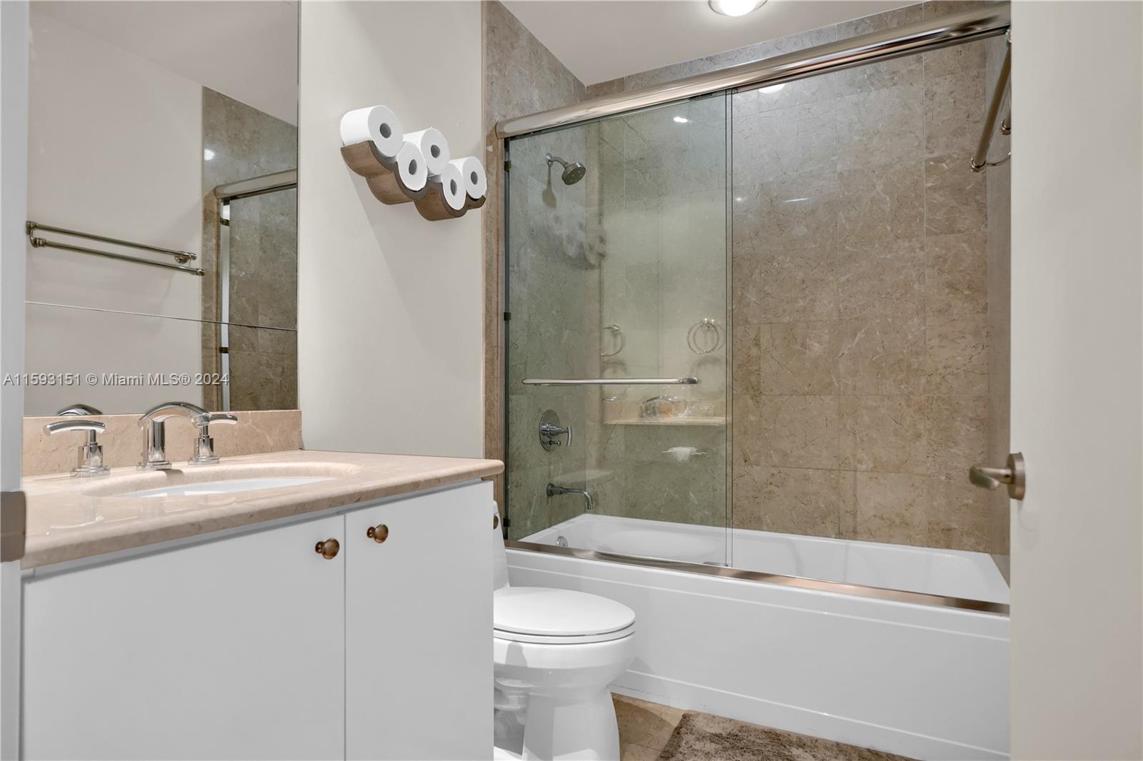 CARBONELL CONDO - Residential Lease