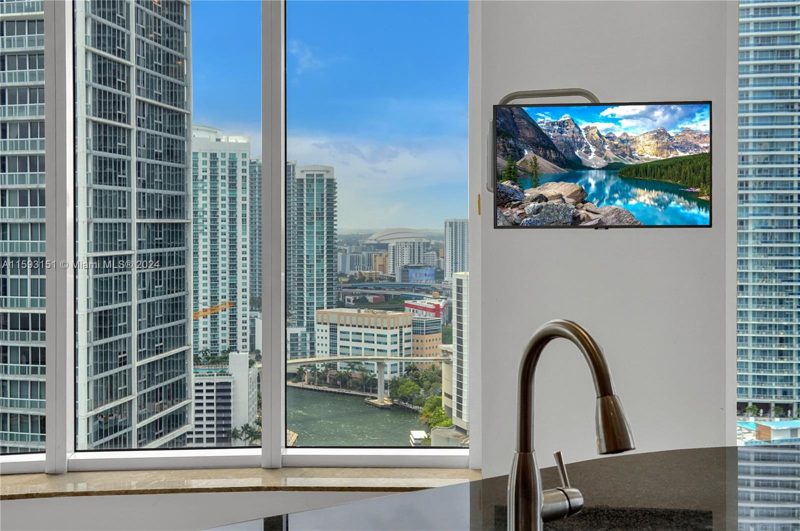 CARBONELL CONDO - Residential Lease