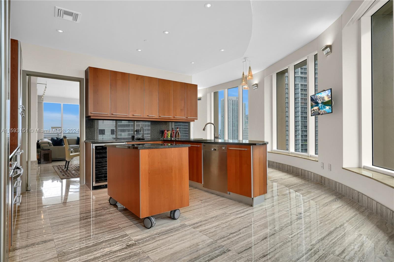 CARBONELL CONDO - Residential Lease