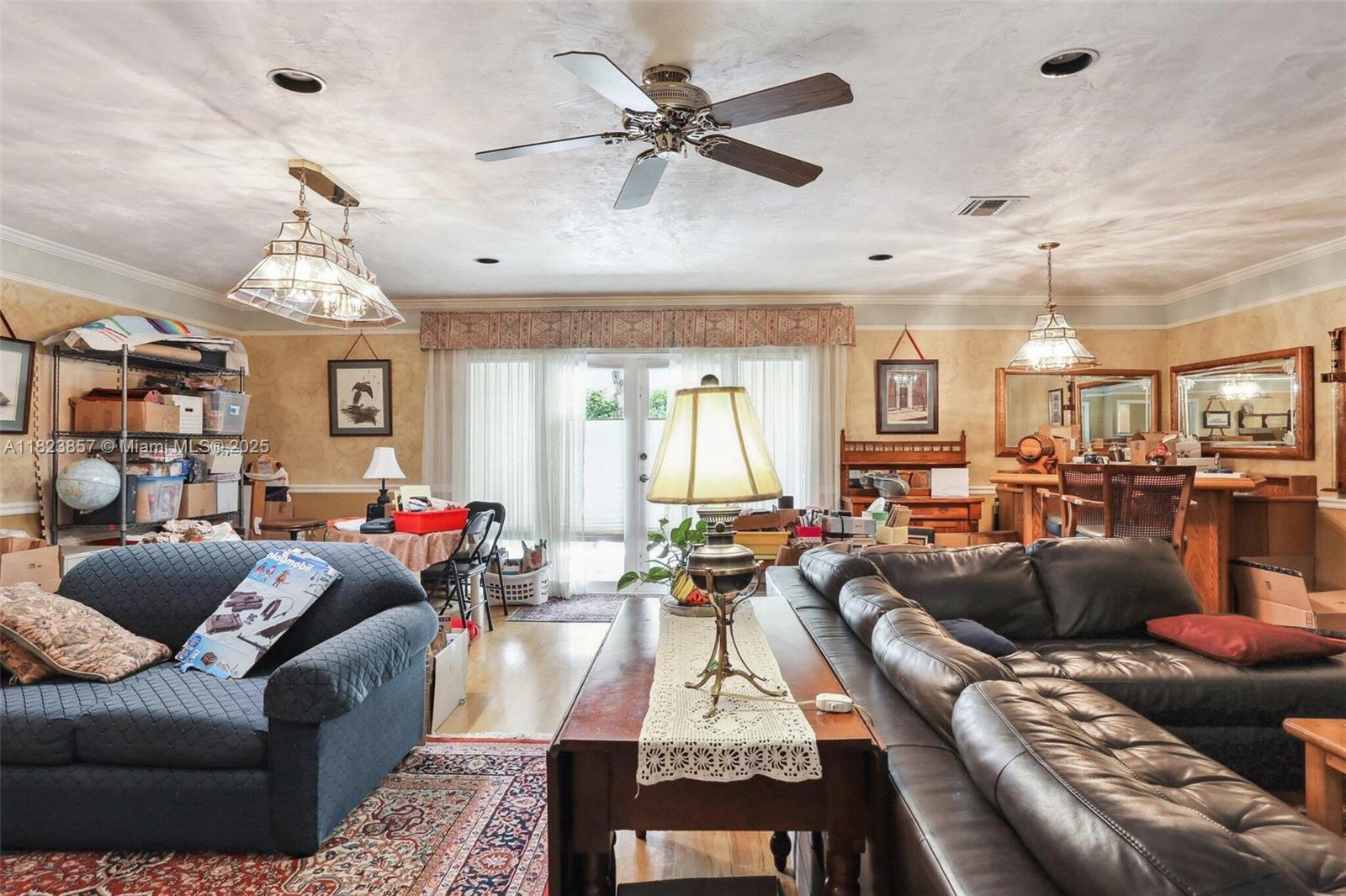 HELMS COUNTRY ESTATES RE- - Residential