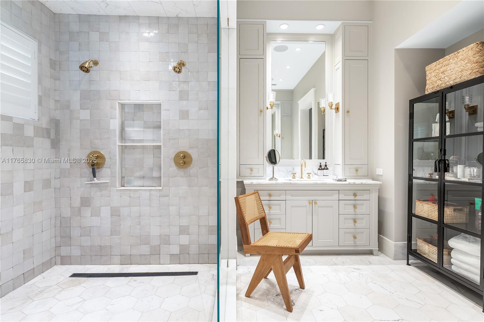 GRANADA PARK - Residential