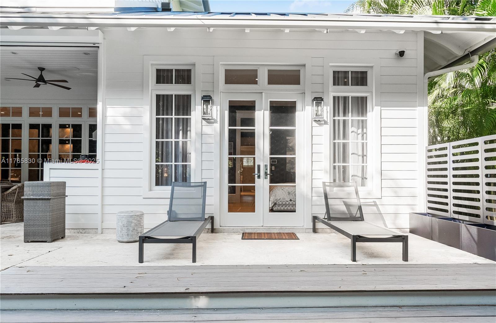 GRANADA PARK - Residential