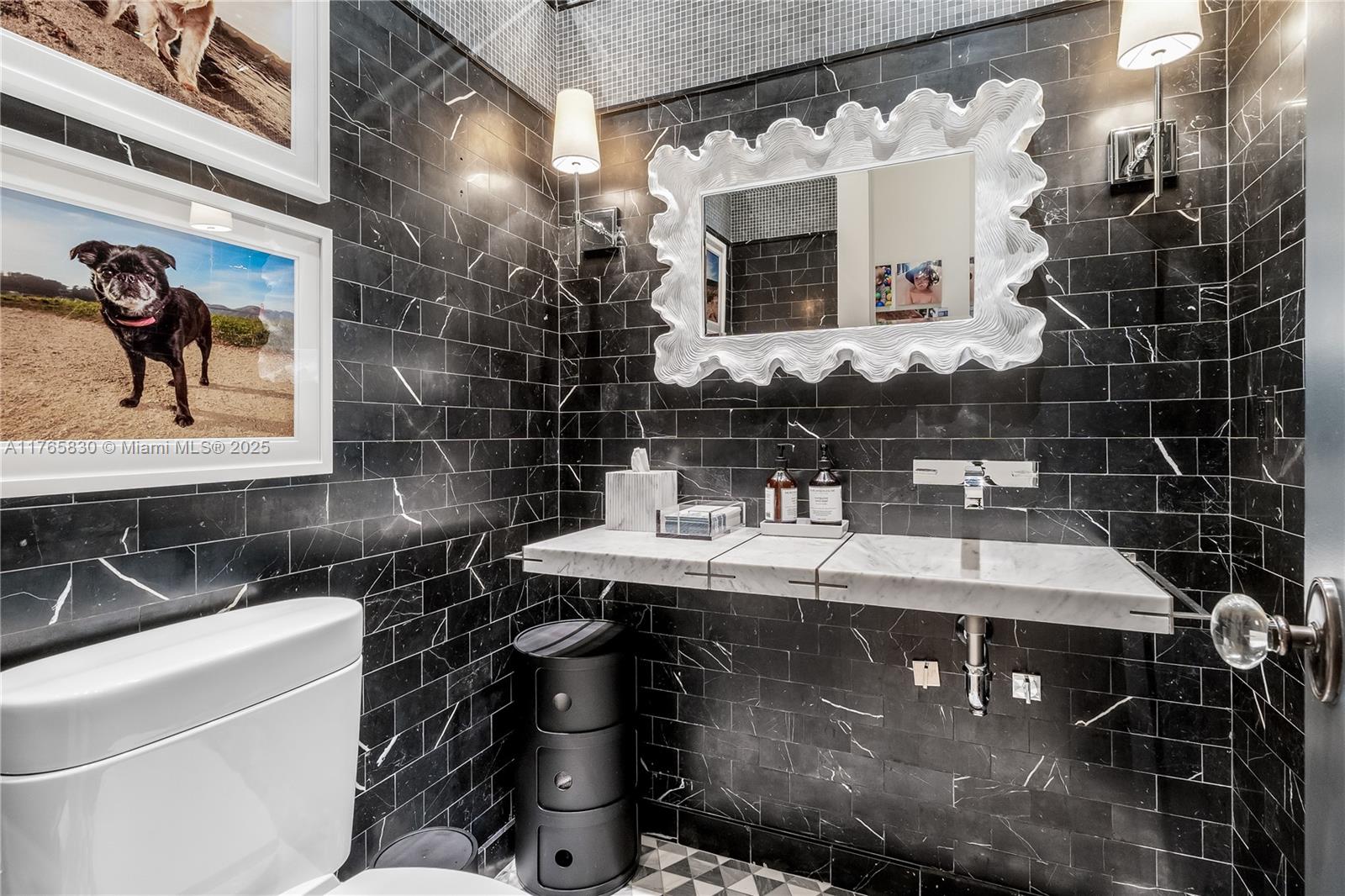 GRANADA PARK - Residential