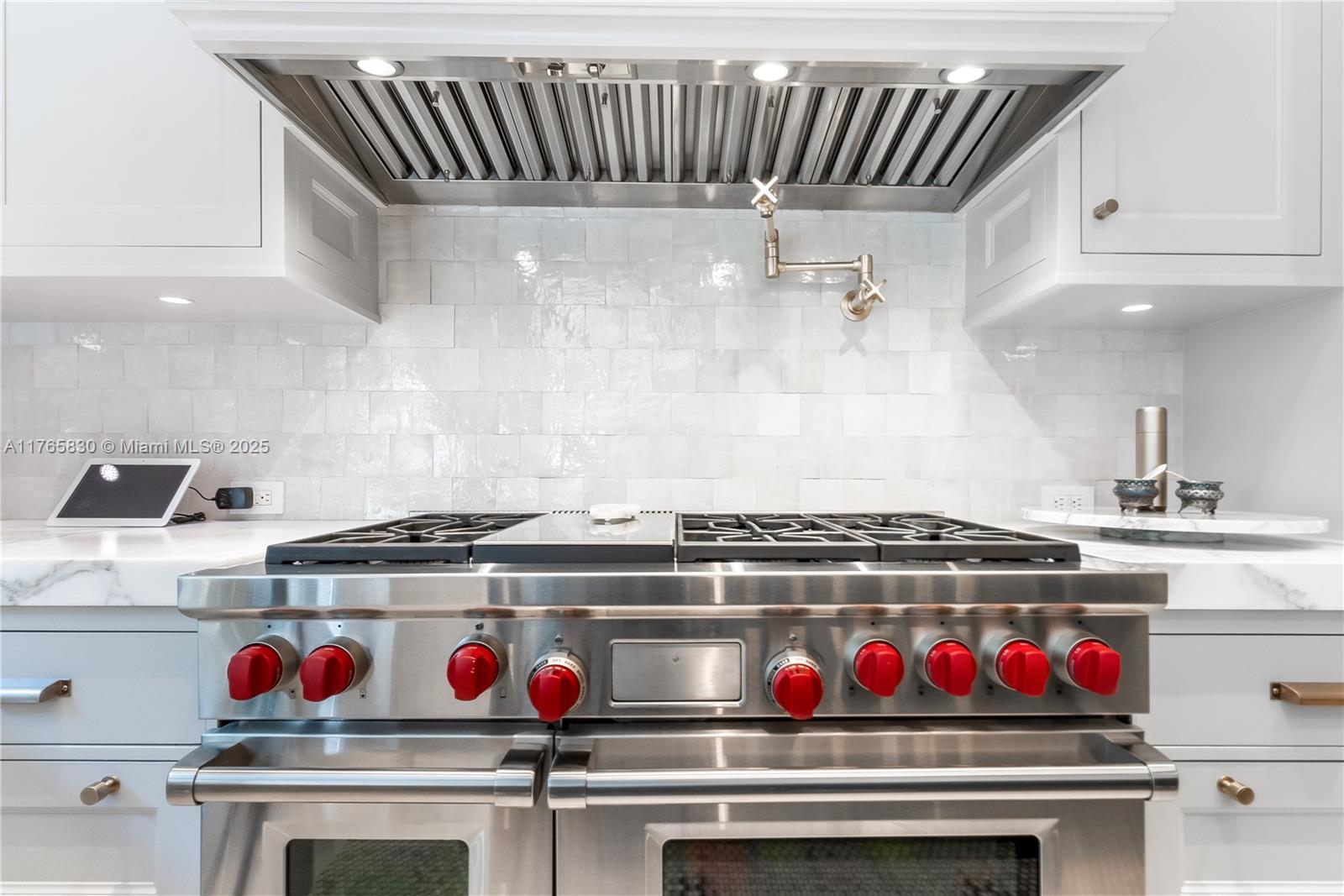 GRANADA PARK - Residential