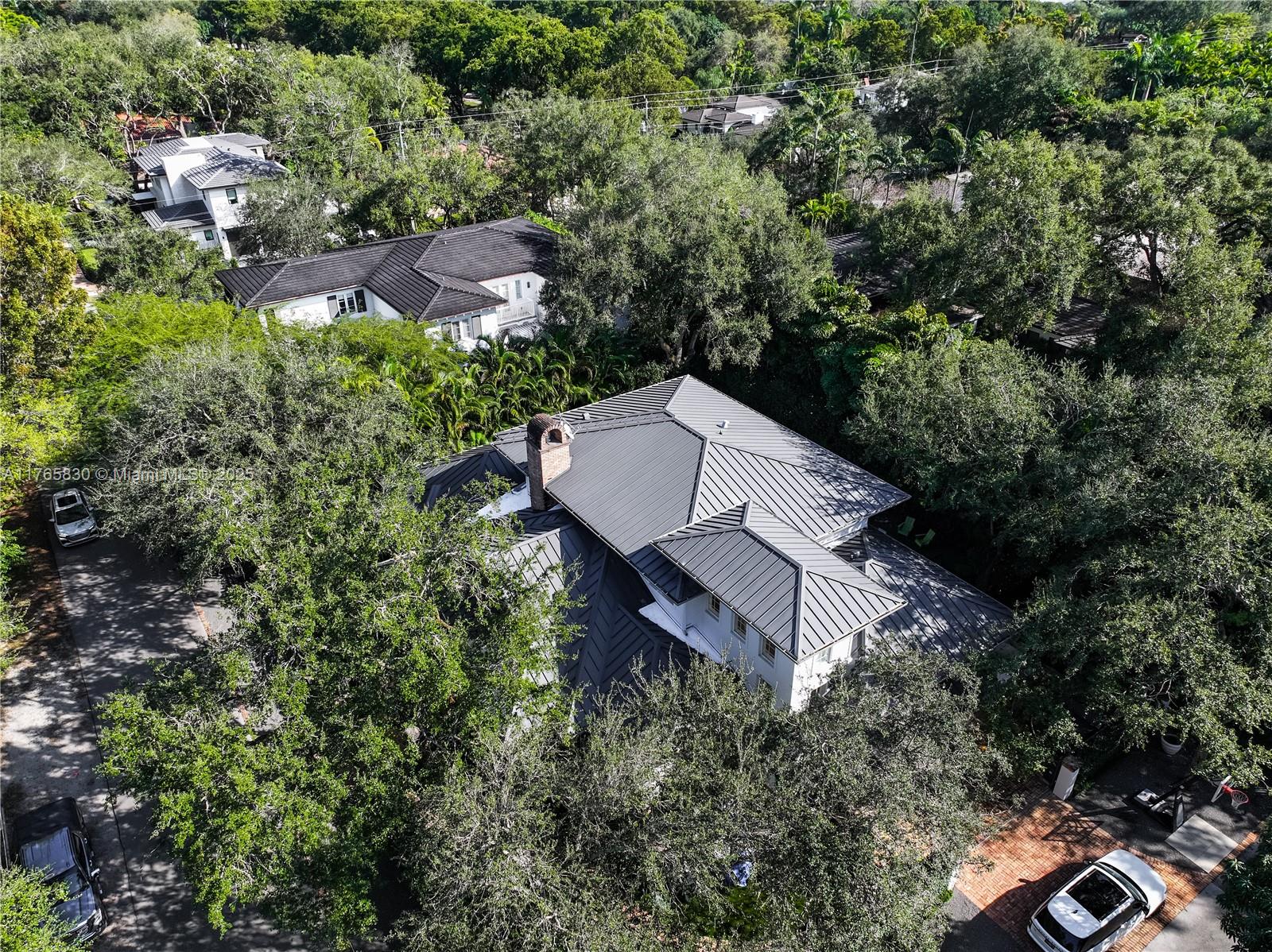 GRANADA PARK - Residential