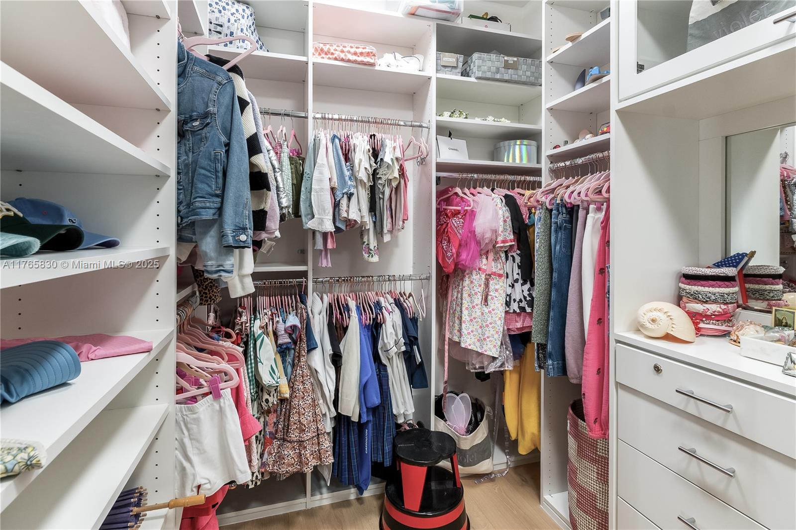 GRANADA PARK - Residential