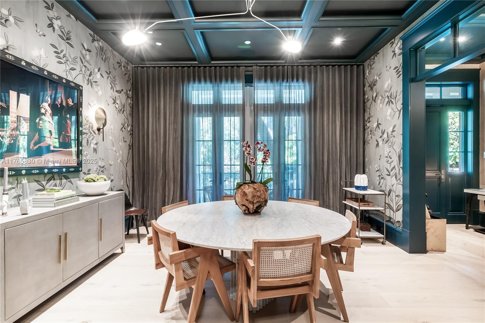 GRANADA PARK - Residential