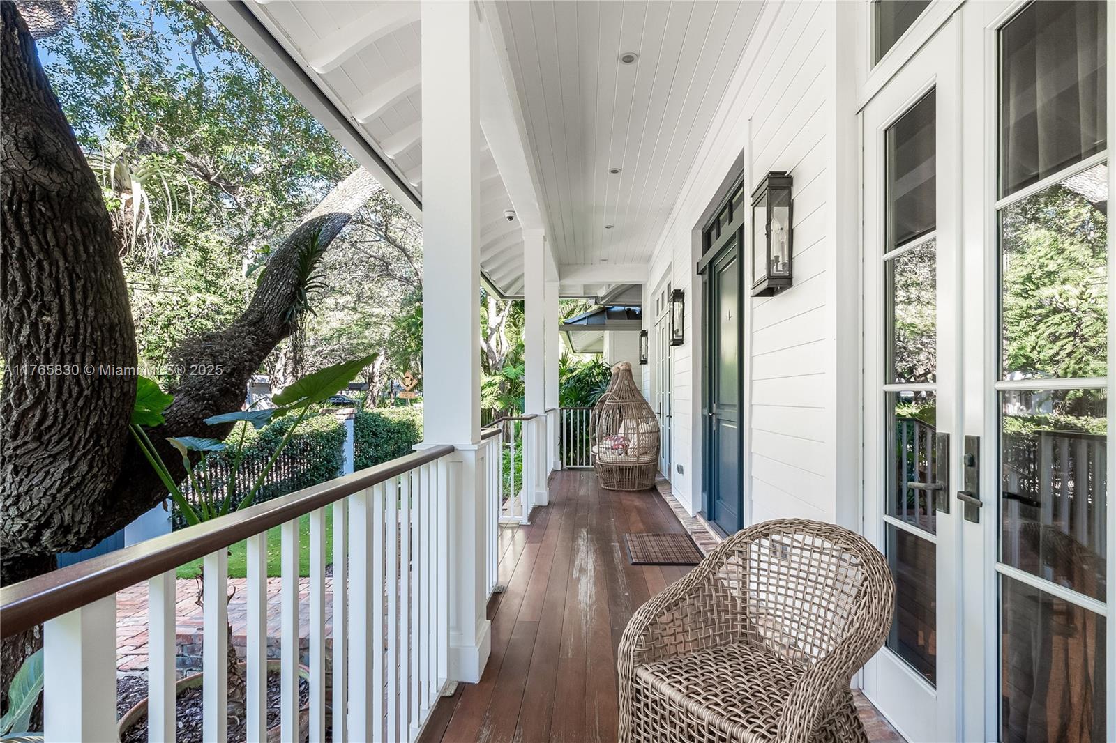 GRANADA PARK - Residential