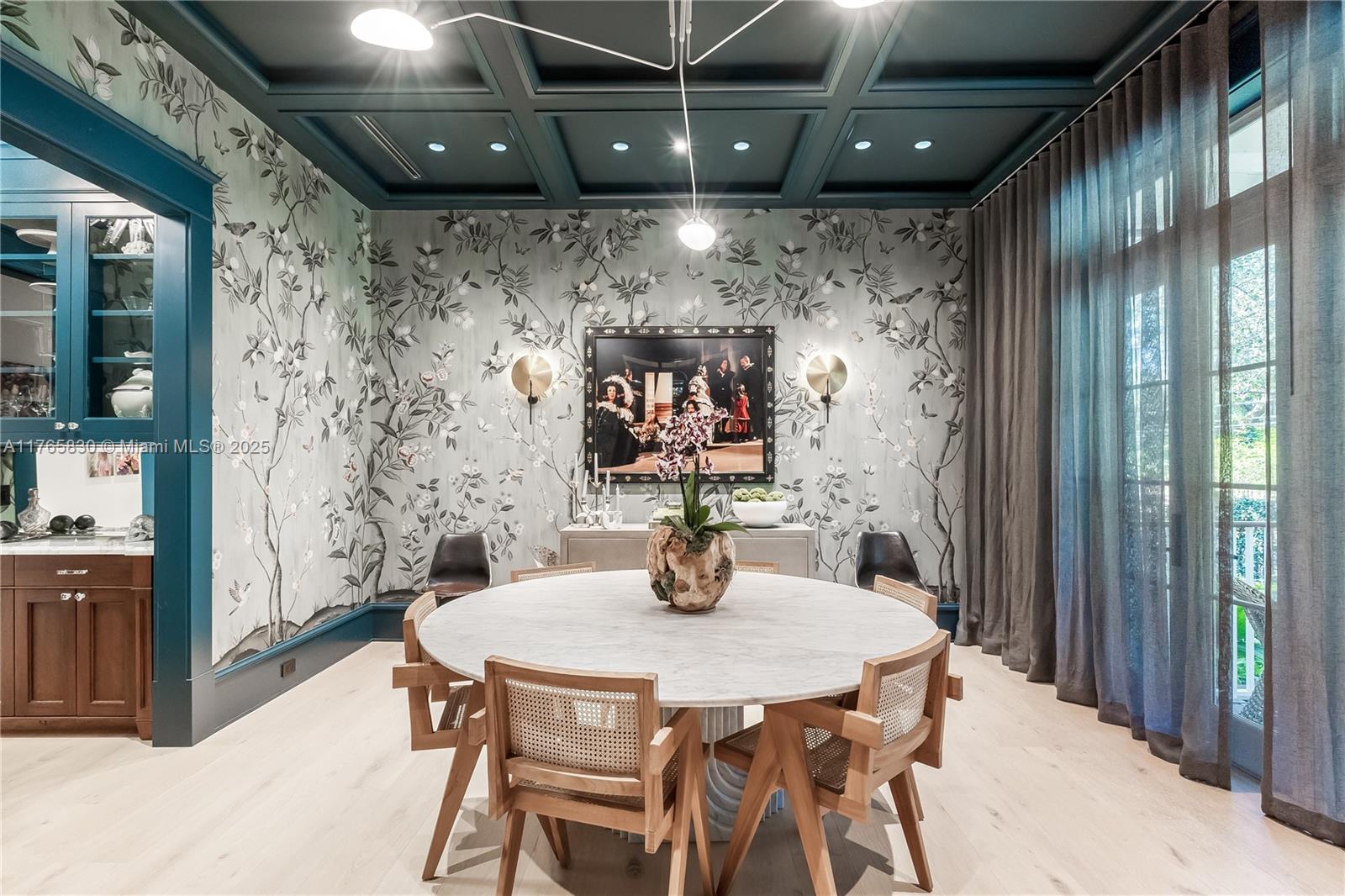 GRANADA PARK - Residential