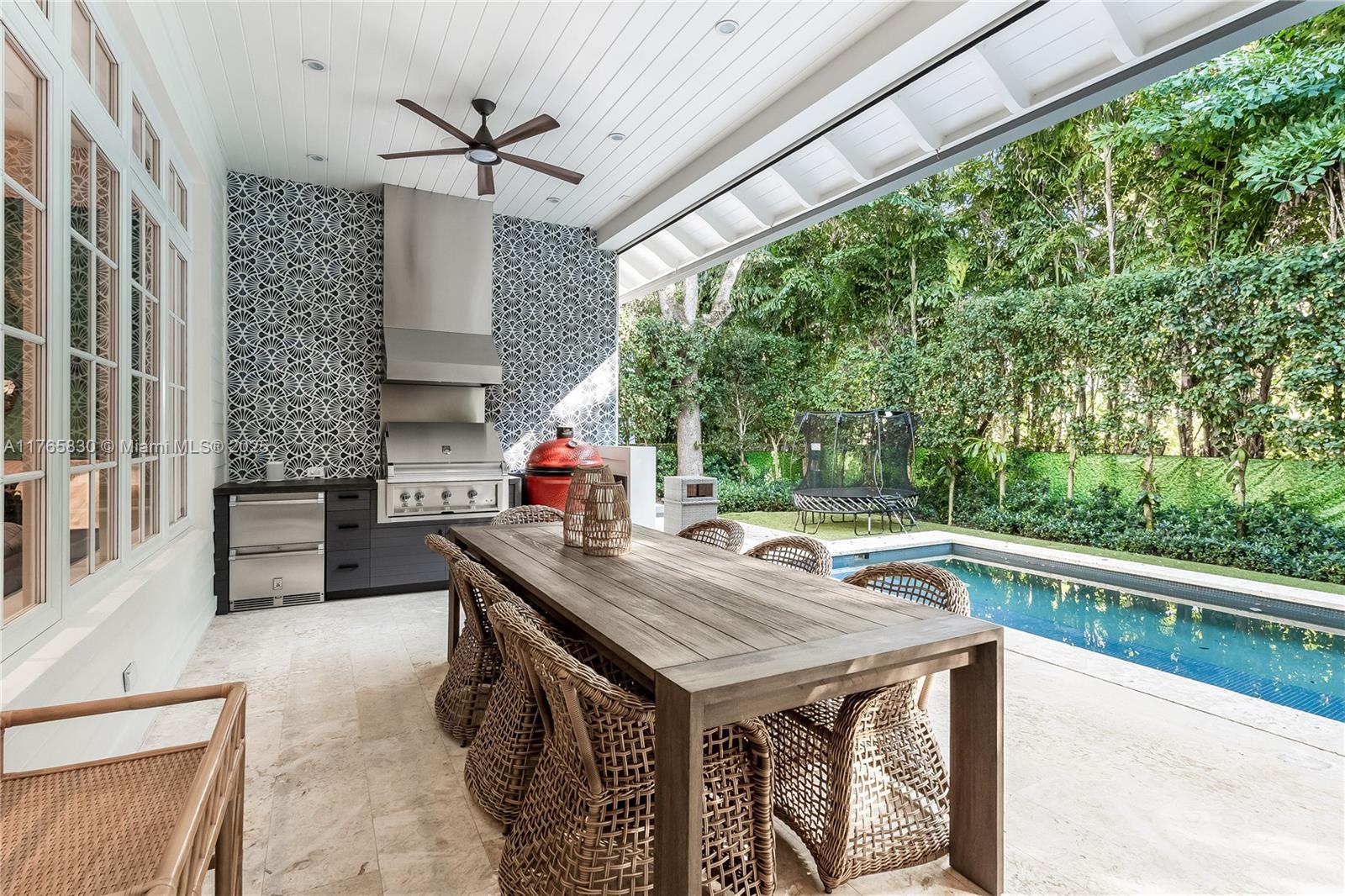 GRANADA PARK - Residential