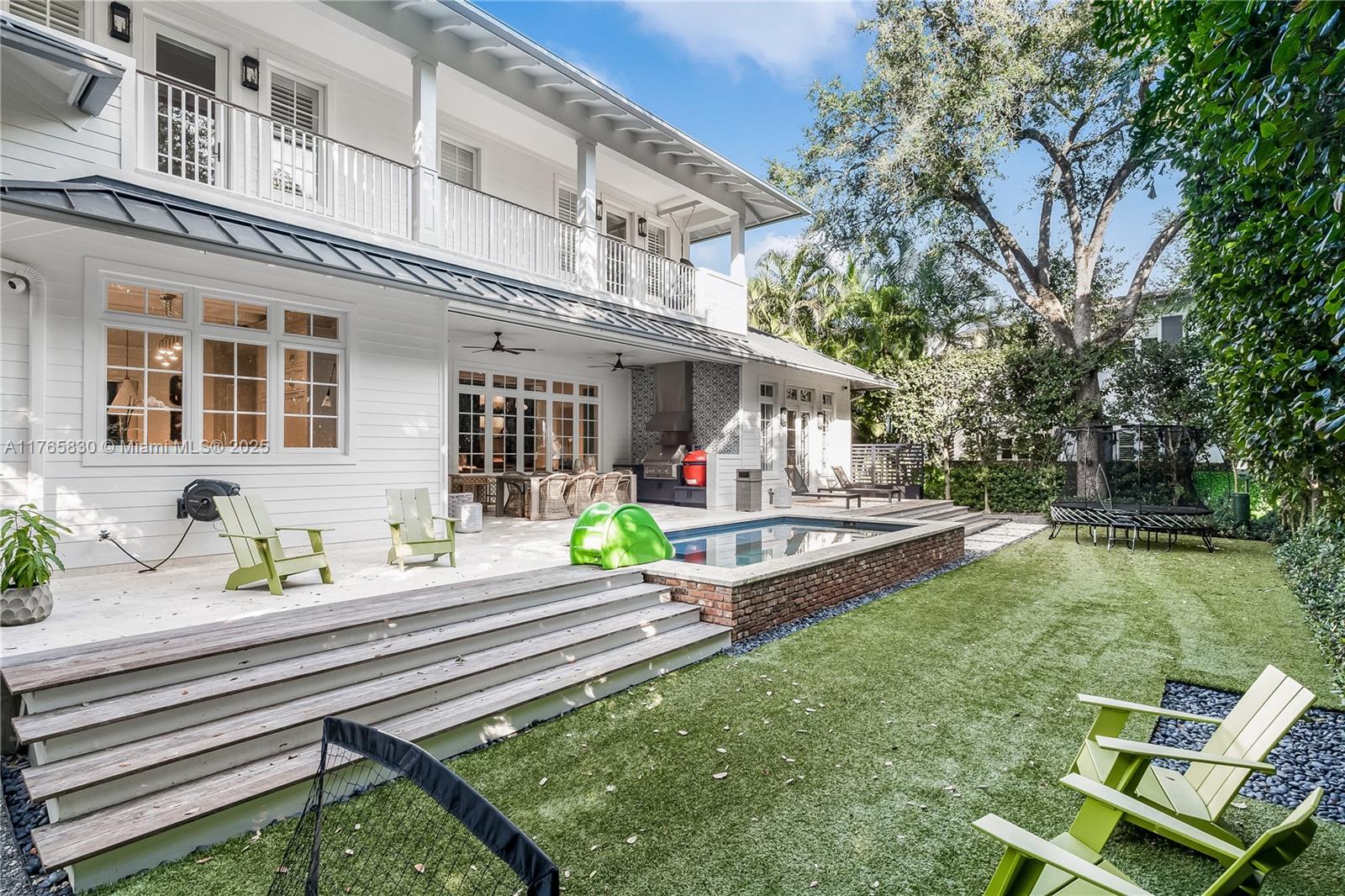 GRANADA PARK - Residential