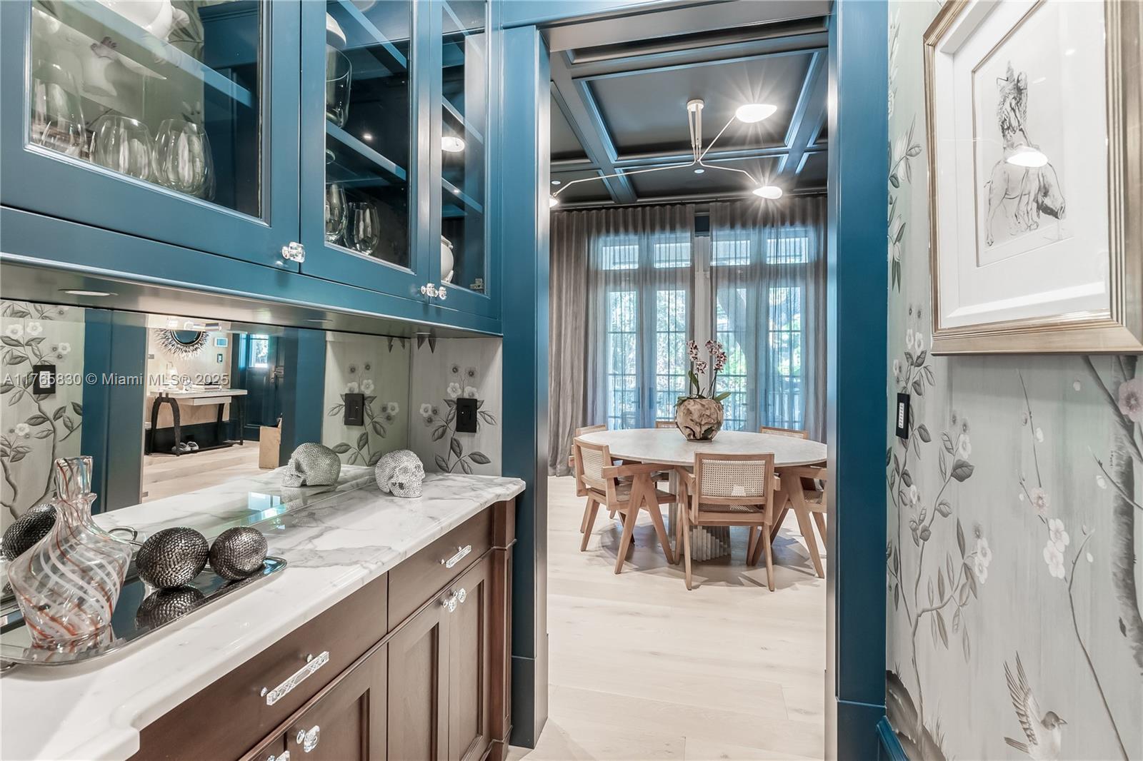 GRANADA PARK - Residential