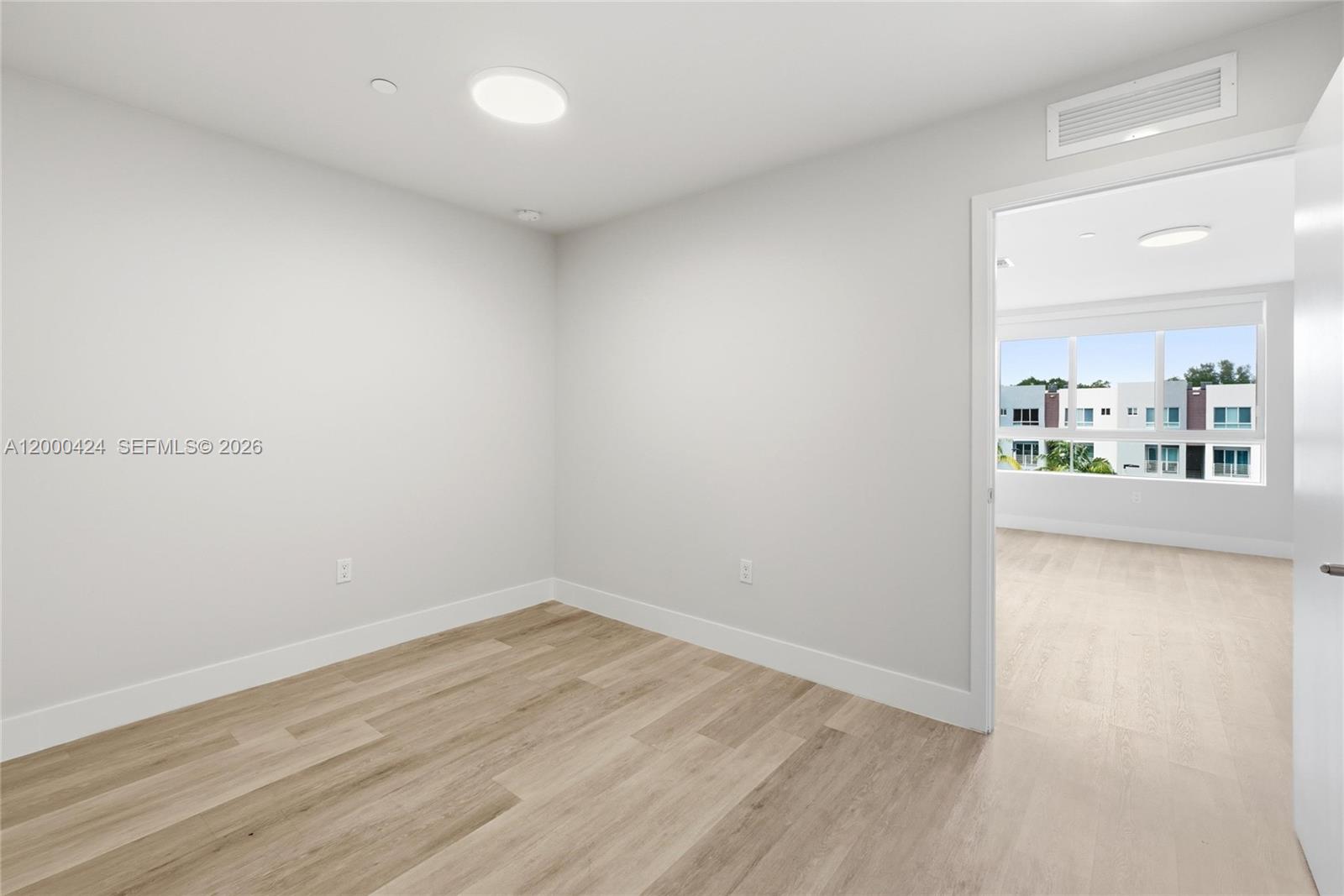 AVENTURA VILLAS CONDO - Residential Lease